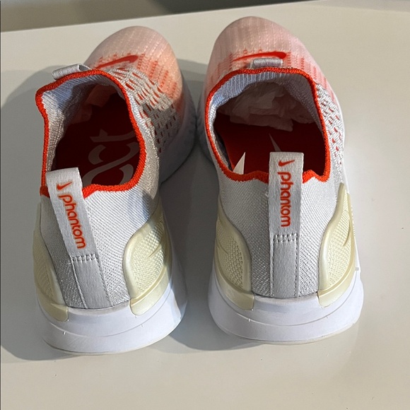 Nike react, phantom Flyknit Women’s Sneakers  Gray /Orange/ White. Size 10 - Picture 7 of 16